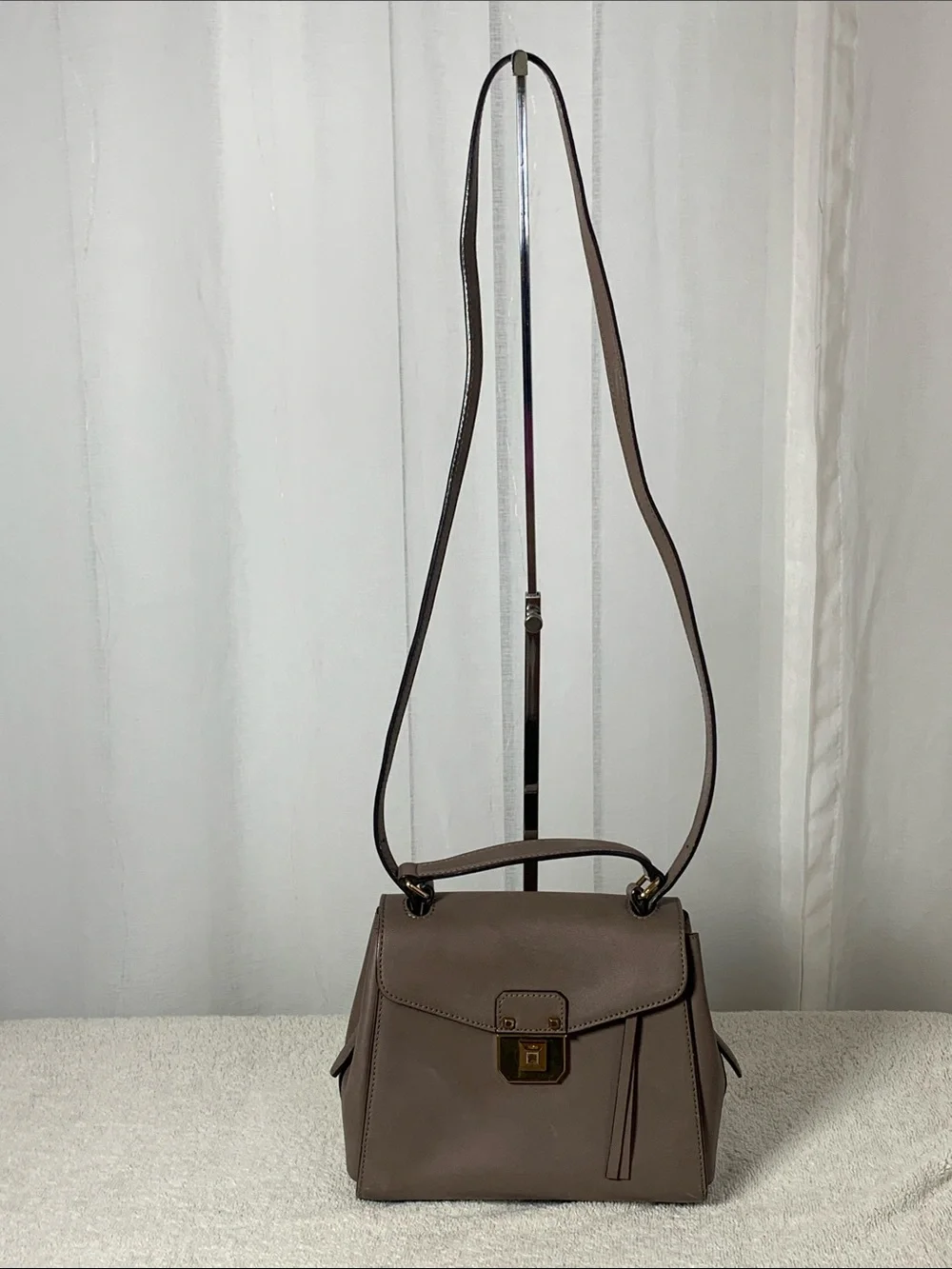 GUC MCM Smooth Leather Flap Top - Handle Bag